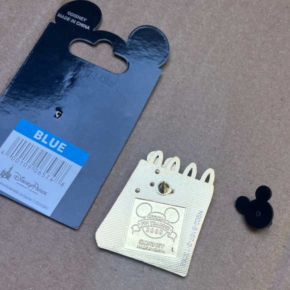 NWT Mickey “From The Sketch Pad” Collector’s Pin - Picture 4 of 5
